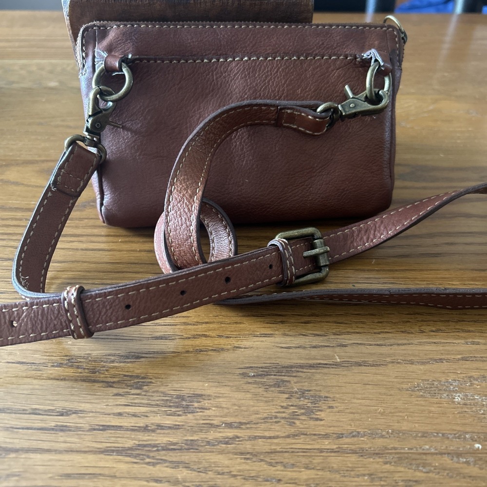 Vintage Frye Mindy Stadium Versatile Cognac Crossbody Slotted Leather Bag - Picture 8 of 10